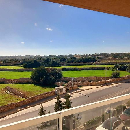 Large, 3 Bedroom Apartment In Marsascala Marsaskala Bagian luar foto