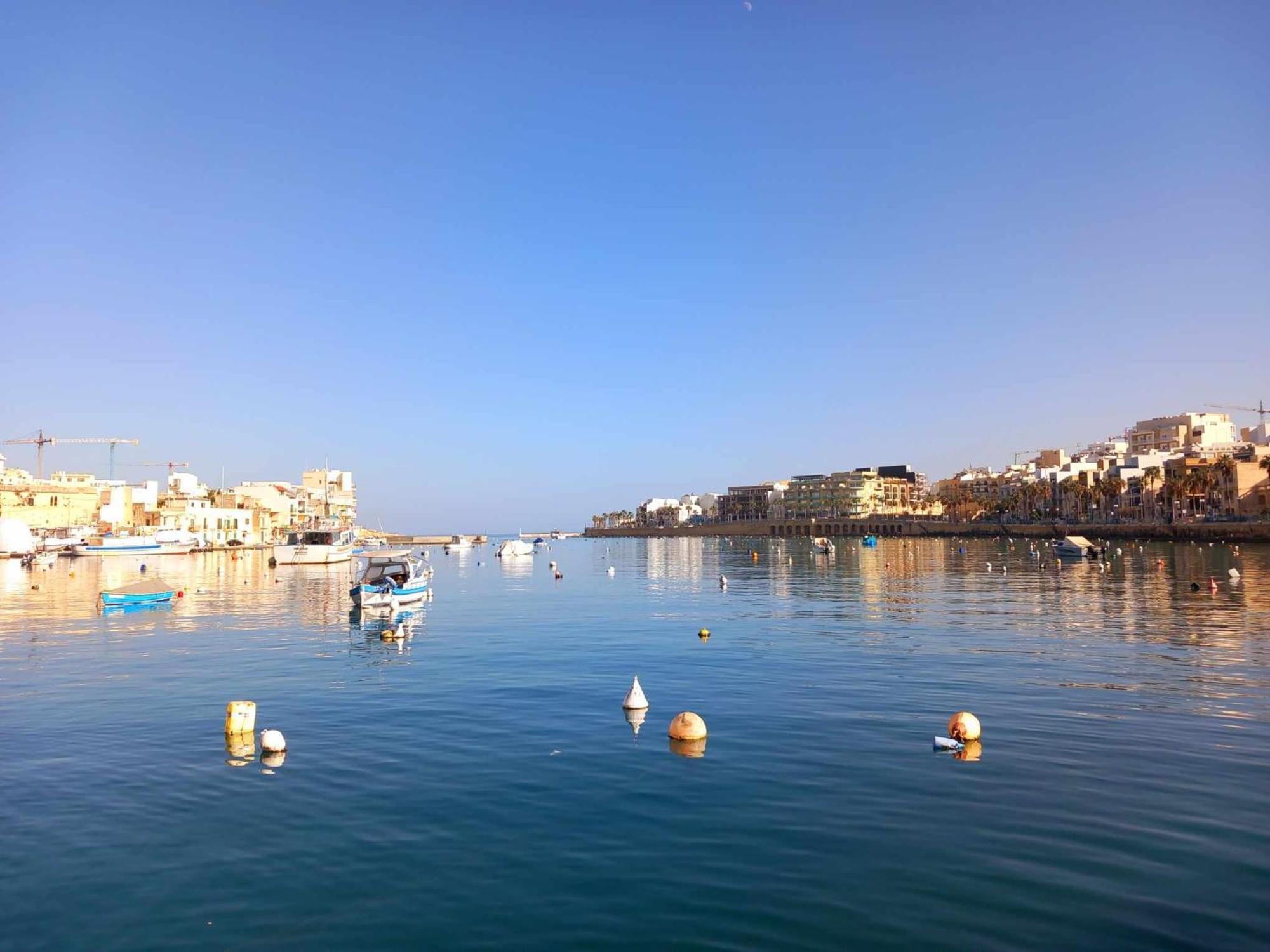 Large, 3 Bedroom Apartment In Marsascala Marsaskala Bagian luar foto